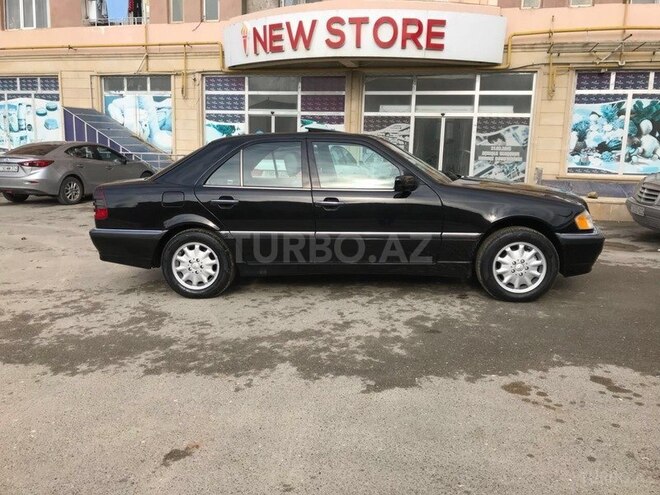 Mercedes C 230 2000, 230,000 km - 2.3 л - Bakı