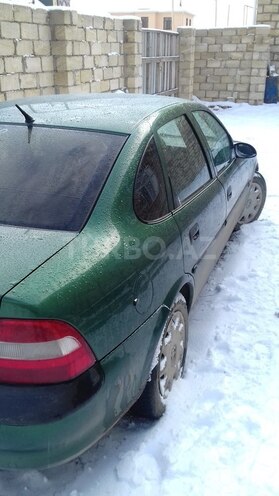 Opel Vectra 1997, 265,000 km - 2.0 l - Qusar