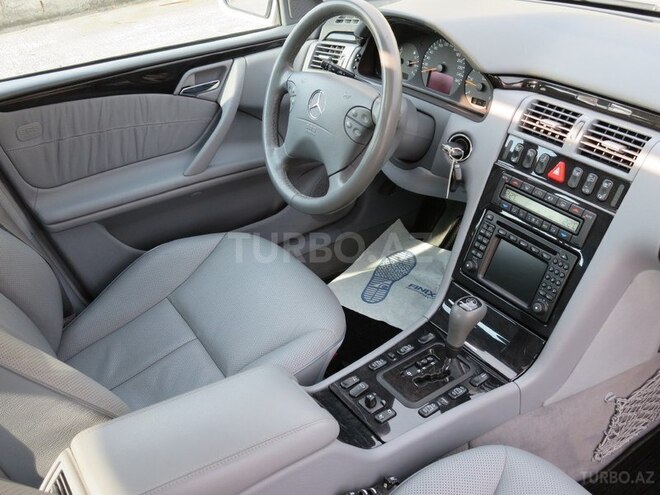 Mercedes E 240 2002, 178,900 km - 2.6 l - Bakı