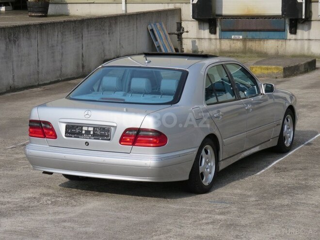 Mercedes E 240 2002, 178,900 km - 2.6 l - Bakı