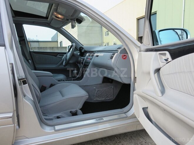 Mercedes E 240 2002, 178,900 km - 2.6 l - Bakı