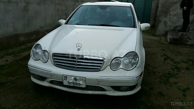 Mercedes C 180 2004, 185,500 km - 1.8 l - Bakı
