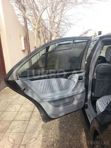 Mercedes E 220 2000, 148,106 km - 2.2 l - Bakı