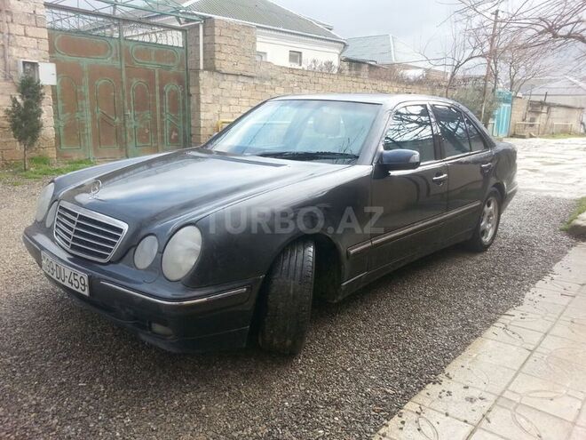 Mercedes E 220 2000, 148,106 km - 2.2 l - Bakı