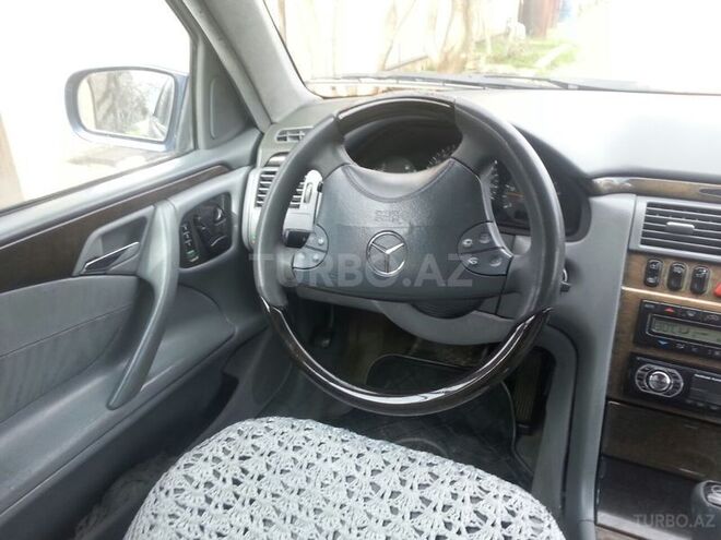 Mercedes E 220 2000, 148,106 km - 2.2 l - Bakı