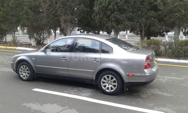 Volkswagen Passat 2002, 256,000 km - 1.8 л - Sumqayıt