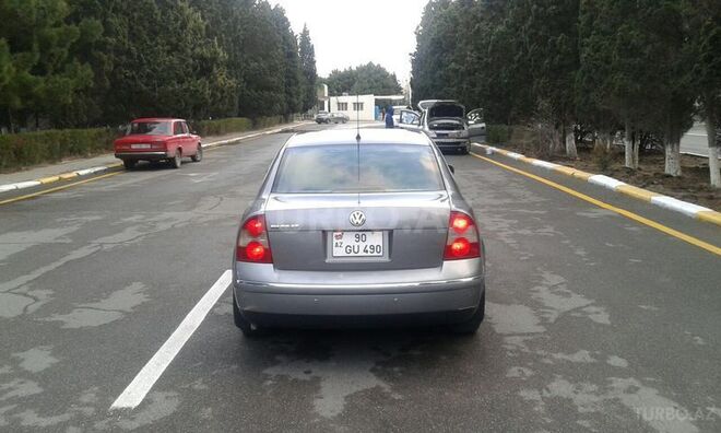 Volkswagen Passat 2002, 256,000 km - 1.8 л - Sumqayıt