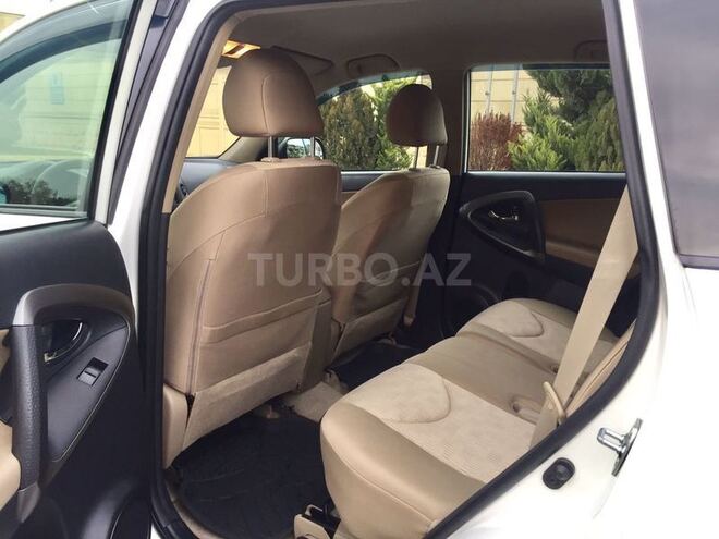 Toyota RAV4 2011, 135,000 km - 2.4 l - Bakı