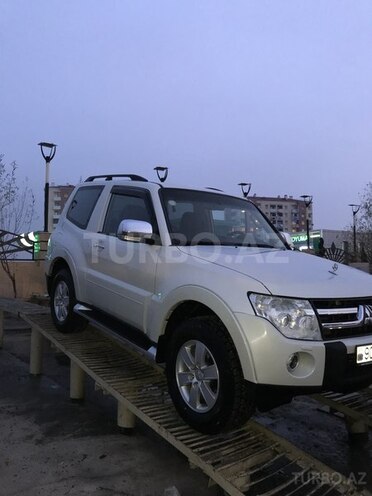Mitsubishi Pajero 2007, 145,000 km - 0.3 l - Mingəçevir