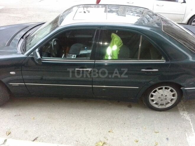 Mercedes E 200 1998, 276,000 km - 2.0 l - Bakı