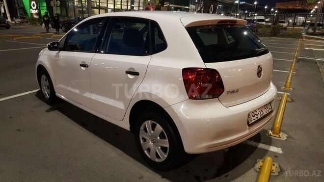Volkswagen Polo 2013, 48,000 km - 1.4 l - Bakı