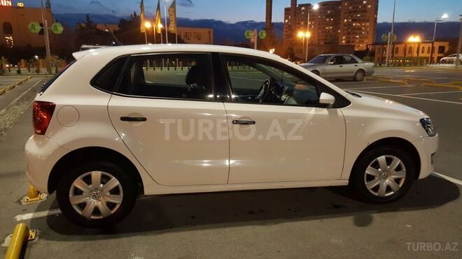 Volkswagen Polo 2013, 48,000 km - 1.4 l - Bakı
