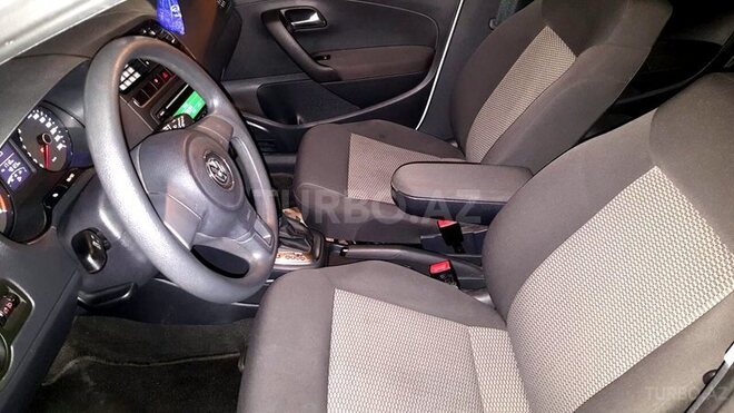 Volkswagen Polo 2013, 48,000 km - 1.4 l - Bakı