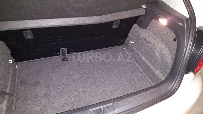 Volkswagen Polo 2013, 48,000 km - 1.4 l - Bakı