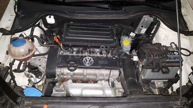 Volkswagen Polo 2013, 48,000 km - 1.4 l - Bakı