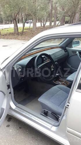 Mercedes C 240 1999, 187,400 km - 2.4 l - Sumqayıt