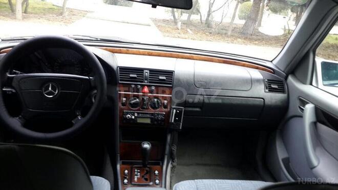 Mercedes C 240 1999, 187,400 km - 2.4 l - Sumqayıt