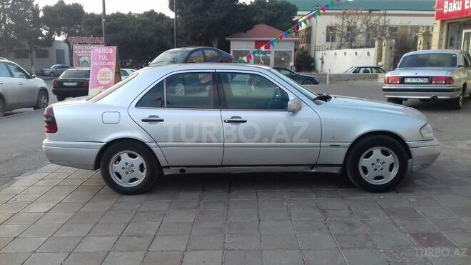 Mercedes C 180 1995, 275,000 km - 1.8 l - Bakı