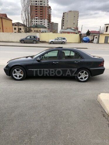 Mercedes C 220 2001, 396,000 km - 2.2 l - Bakı