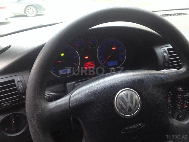 Volkswagen Passat 2003, 257,500 km - 1.8 l - Bakı
