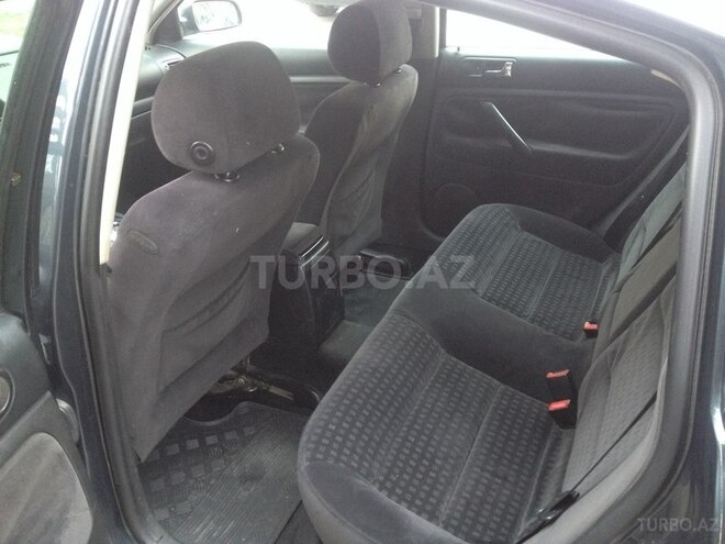 Volkswagen Passat 2003, 257,500 km - 1.8 l - Bakı