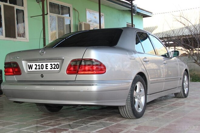 Mercedes E 320 2002, 242,000 km - 3.2 л - Bakı