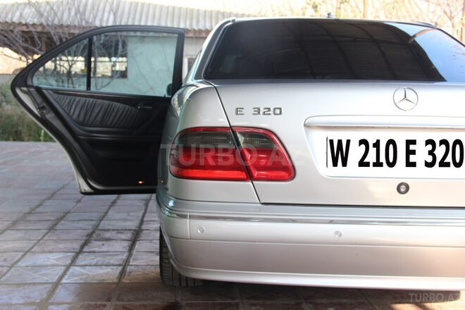 Mercedes E 320 2002, 242,000 km - 3.2 л - Bakı