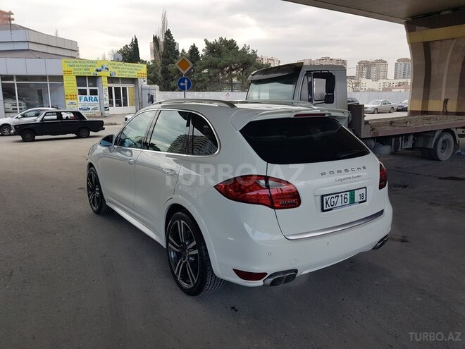 Porsche Cayenne Turbo 2010, 125,000 km - 4.8 l - Bakı