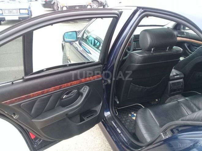 BMW 525 2001, 260,000 km - 2.5 l - Bakı