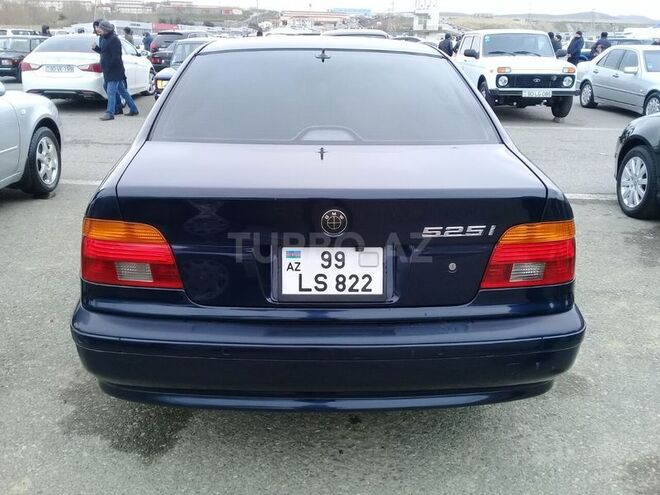 BMW 525 2001, 260,000 km - 2.5 l - Bakı