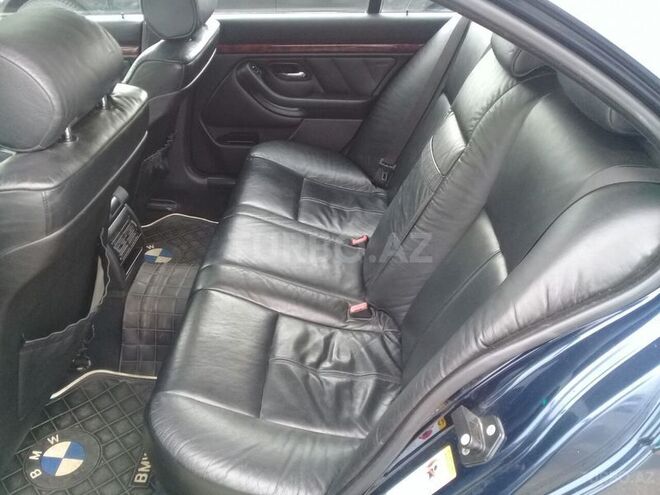 BMW 525 2001, 260,000 km - 2.5 l - Bakı