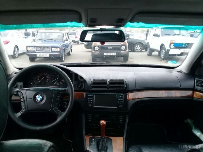 BMW 525 2001, 260,000 km - 2.5 l - Bakı