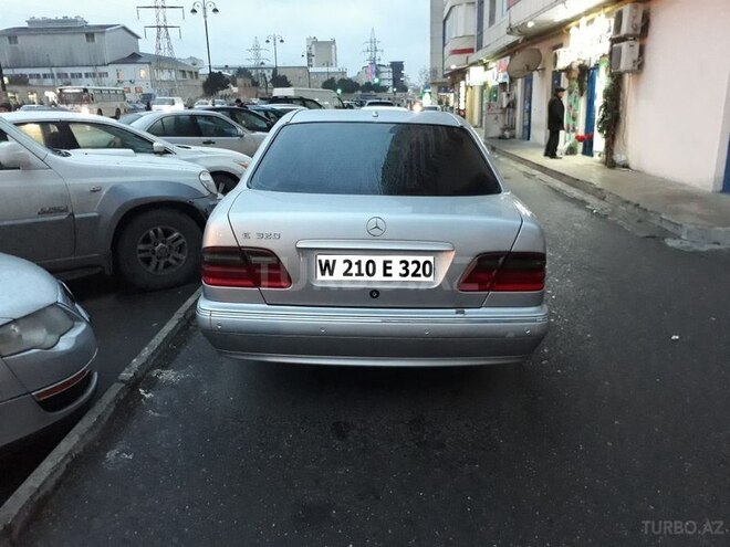 Mercedes E 320 2002, 242,005 km - 3.2 л - Bakı