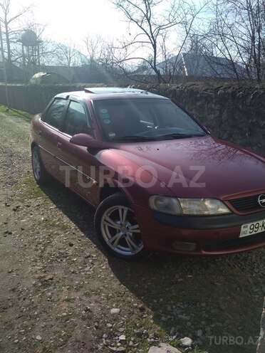 Opel Vectra 1996, 400,000 km - 1.8 л - Qax