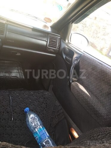 Opel Vectra 1996, 400,000 km - 1.8 л - Qax