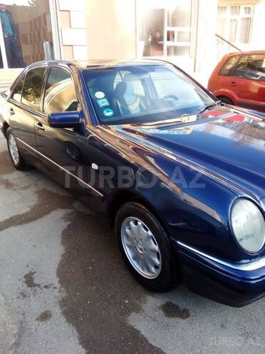 Mercedes E 240 1998, 213,000 km - 2.4 л - Şəmkir