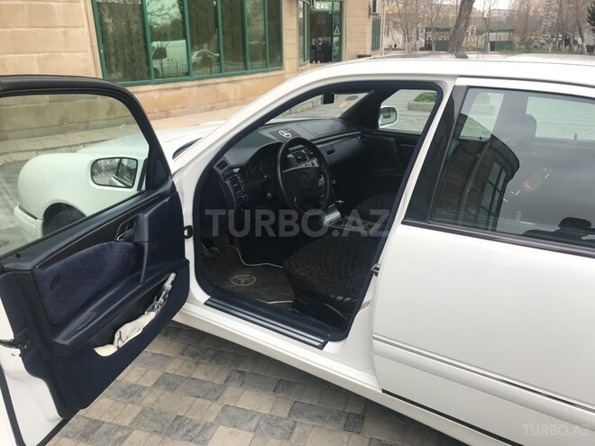 Mercedes E 230 1997, 180,000 km - 0.2 l - Sumqayıt