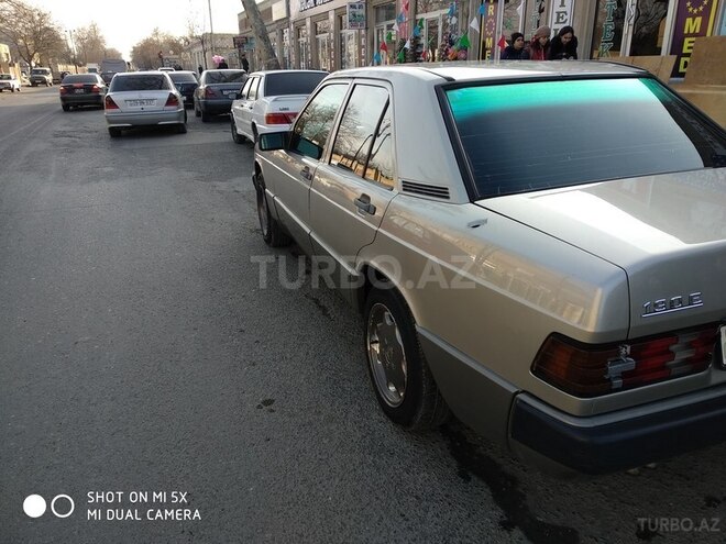 Mercedes 190 1989, 214,510 km - 2.6 l - Bakı