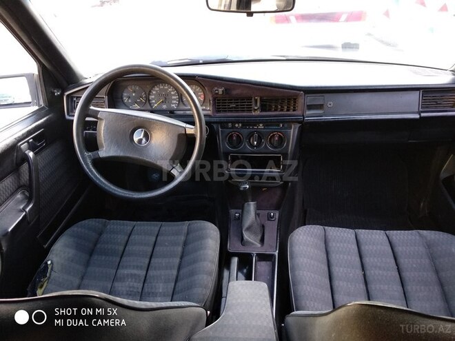 Mercedes 190 1989, 214,510 km - 2.6 l - Bakı