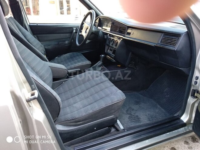 Mercedes 190 1989, 214,510 km - 2.6 l - Bakı