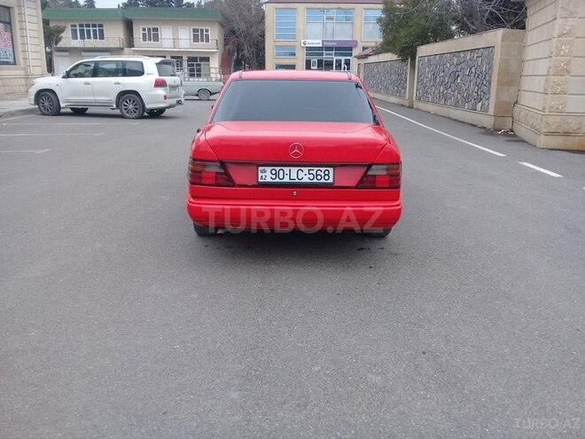 Mercedes E 200 1988, 233,564 km - 2.0 l - Bakı