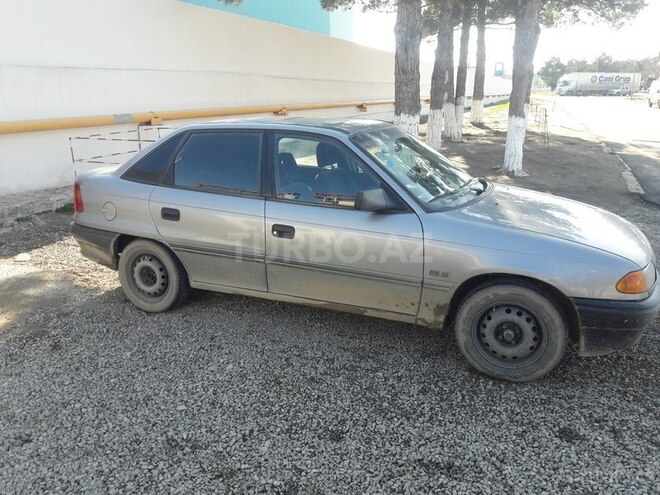 Opel Astra 1994, 289,000 km - 1.4 l - Bakı