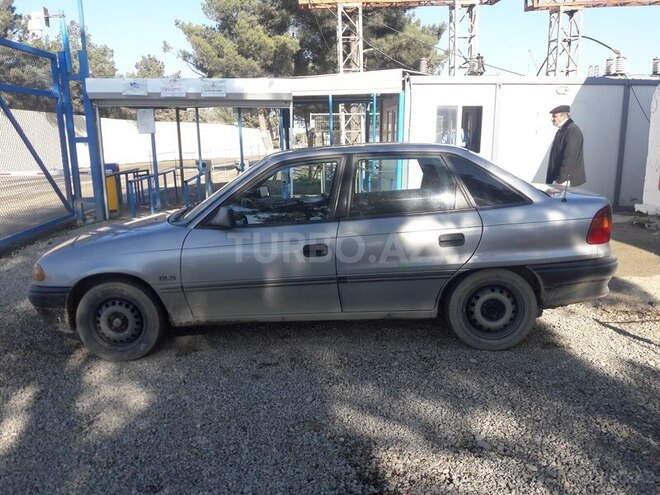 Opel Astra 1994, 289,000 km - 1.4 l - Bakı