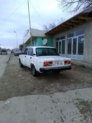 LADA (VAZ) 2107 2004, 170,000 km - 1.6 л - Şabran
