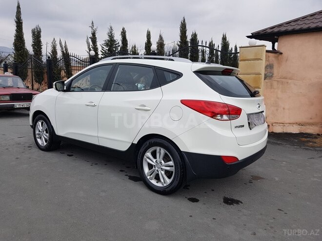 Hyundai ix35 2010, 97,000 km - 2.0 л - Zaqatala