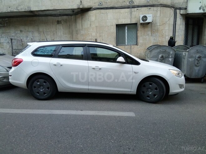Opel Astra 2011, 246,200 km - 1.3 l - Bakı