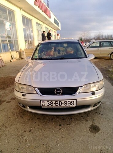 Opel Vectra 2001, 346,000 km - 1.8 l - Qusar