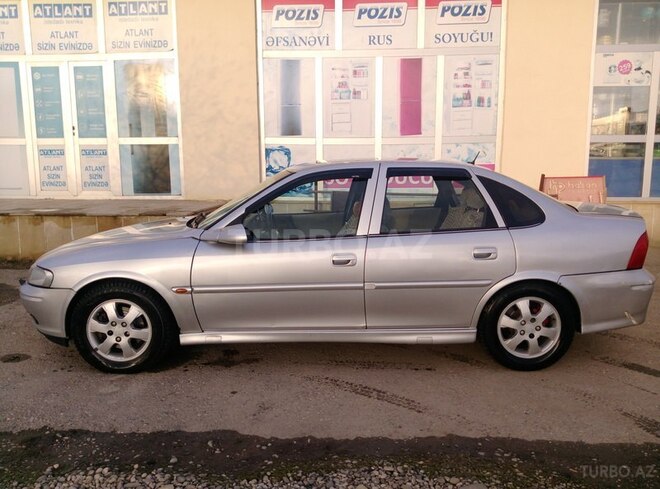 Opel Vectra 2001, 346,000 km - 1.8 l - Qusar