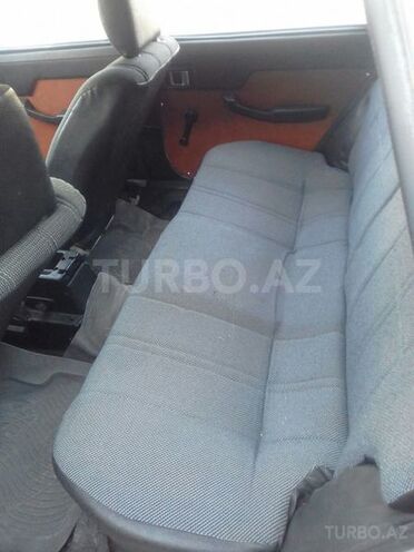 IJ 2126 Oda 2002, 300,000 km - 1.5 l - Bakı