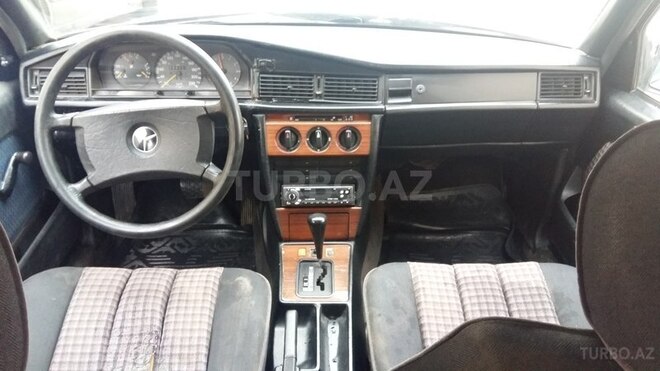 Mercedes 190 1990, 318,300 km - 2.0 л - Bakı